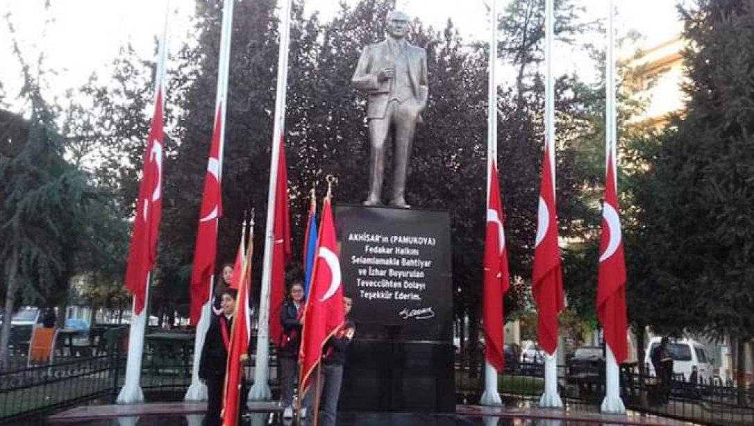 İlçemizde 10 Kasım Atatürk'ü Anma Töreni Yapıldı.