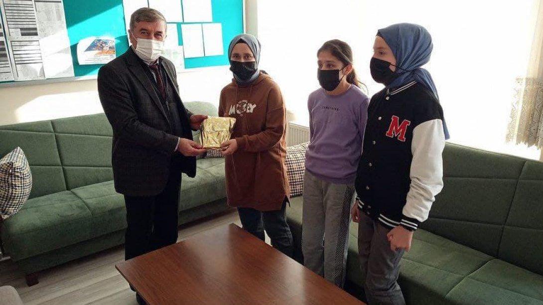 Pınarlıbacı Ortaokulu Dart Kız Takımı Ziyareti