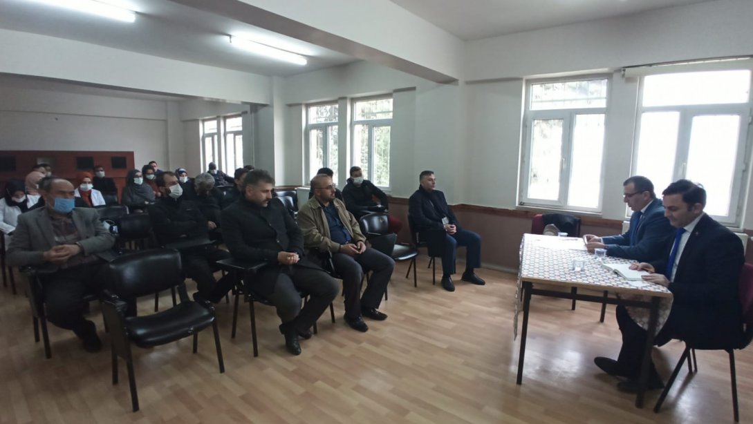 Mart Ayı Eğitim Toplantıları Pamukova Anadolu İmam Hatip Lisesi'nde Yapıldı