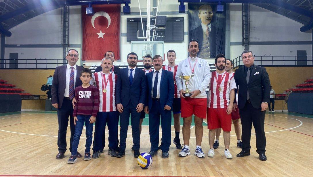 24 Kasım Öğretmenler Günü Voleybol Turnuvası Sakarya Şampiyonu Akhisar Anadolu Lisesi