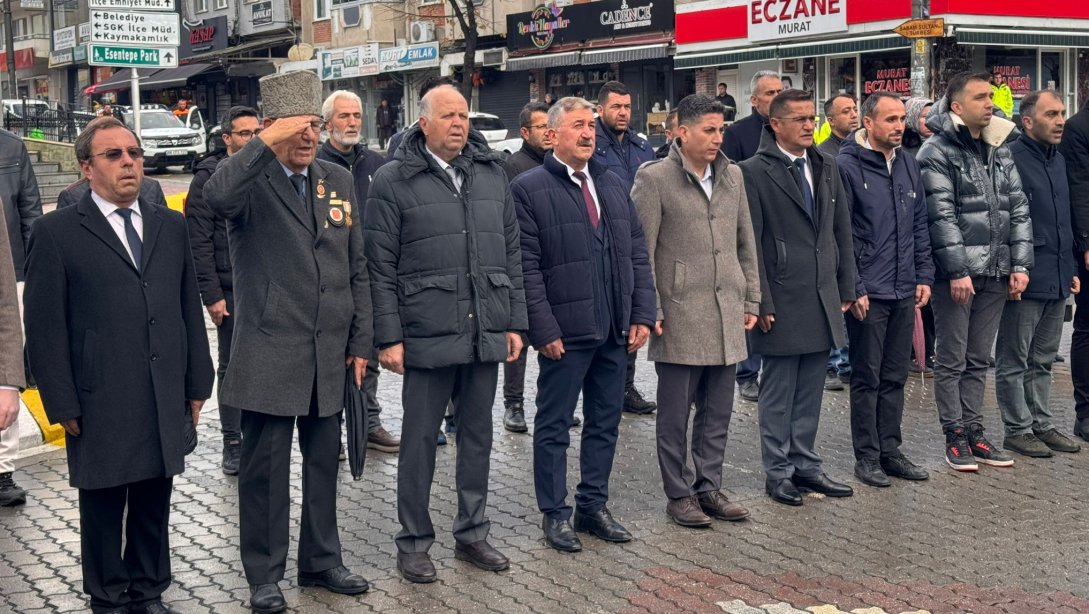 24 Kasım Öğretmenler Günü etkinlikleri kapsamında ilçemiz 15 Temmuz Demokrasi Meydanında Çelenk Sunma Töreni gerçekleştirildi.